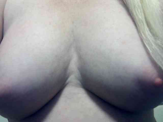 Lilia103 webcam