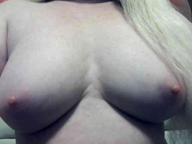 Lilia103 webcam