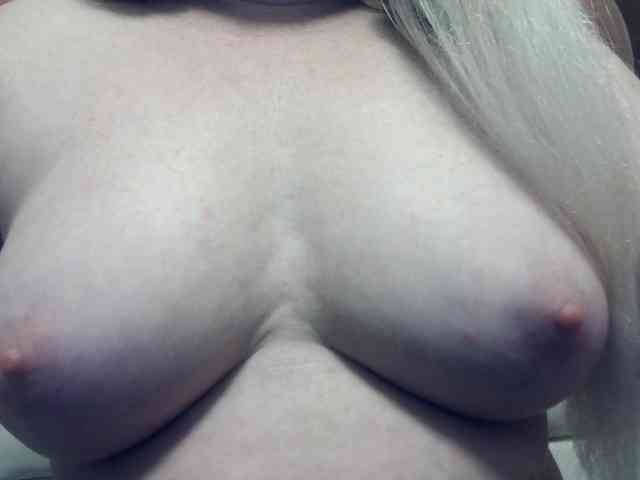 Lilia103 webcam