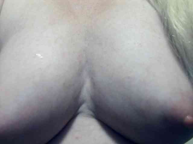 Lilia103 webcam