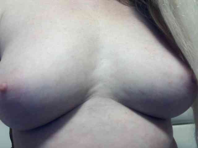 Lilia103 webcam
