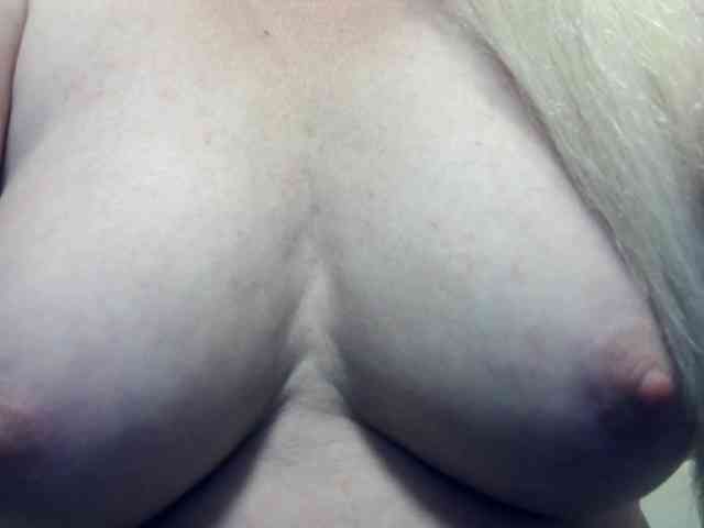 Lilia103 webcam