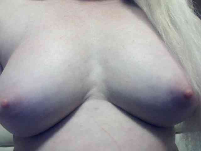 Lilia103 webcam