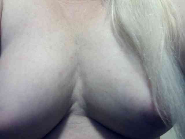 Lilia103 webcam