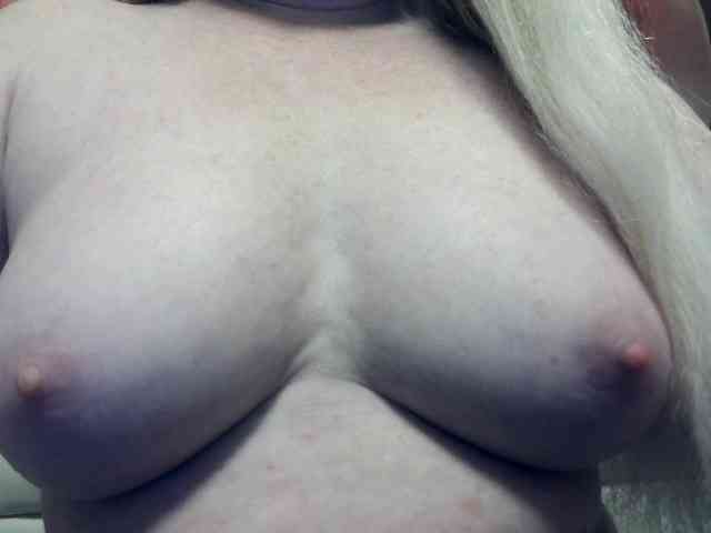 Lilia103 webcam