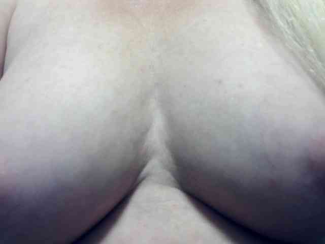 Lilia103 webcam