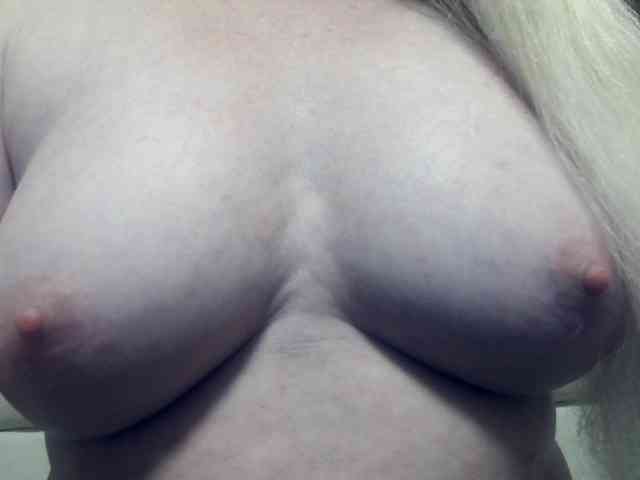 Lilia103 webcam
