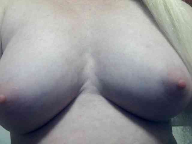 Lilia103 webcam