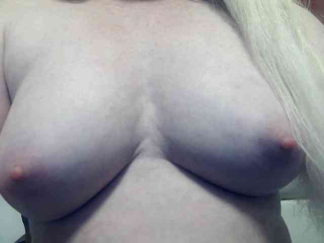 Lilia103 webcam