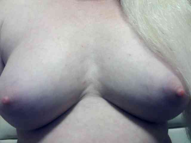 Lilia103 webcam
