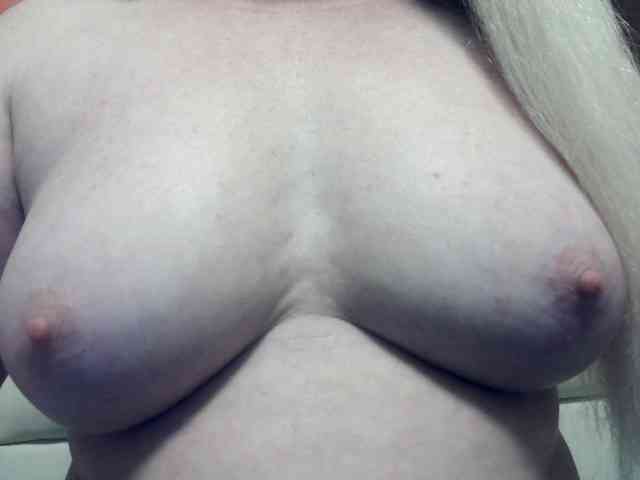 Lilia103 webcam