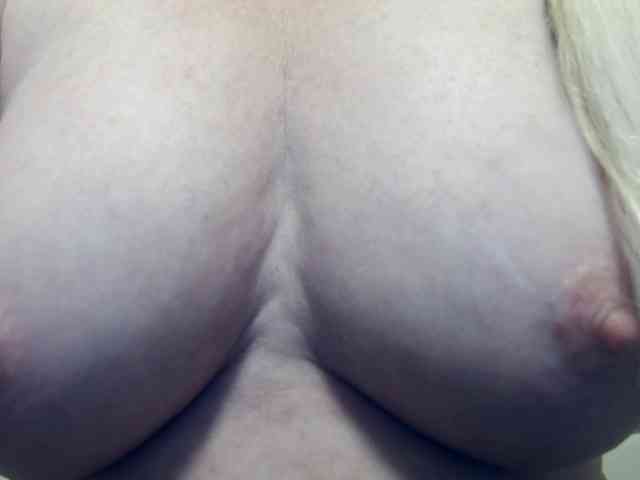 Lilia103 webcam