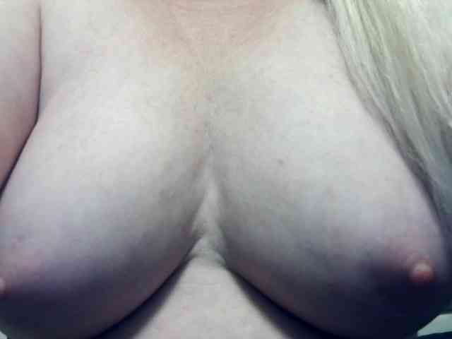 Lilia103 webcam