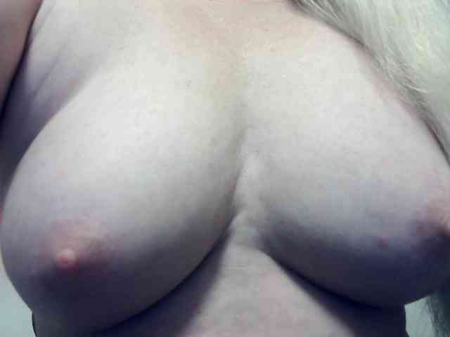 Lilia103 webcam