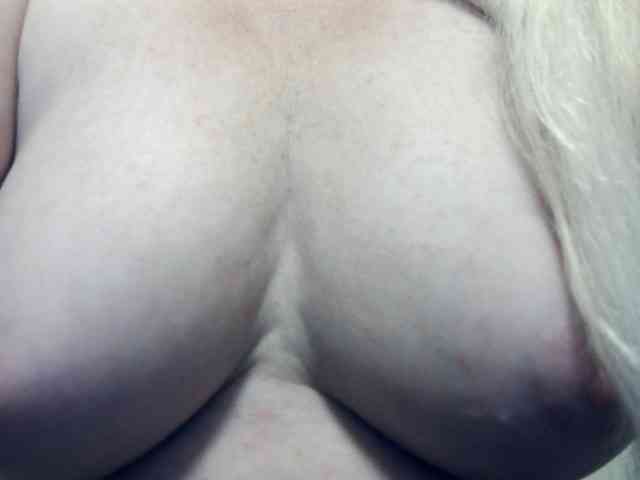 Lilia103 webcam