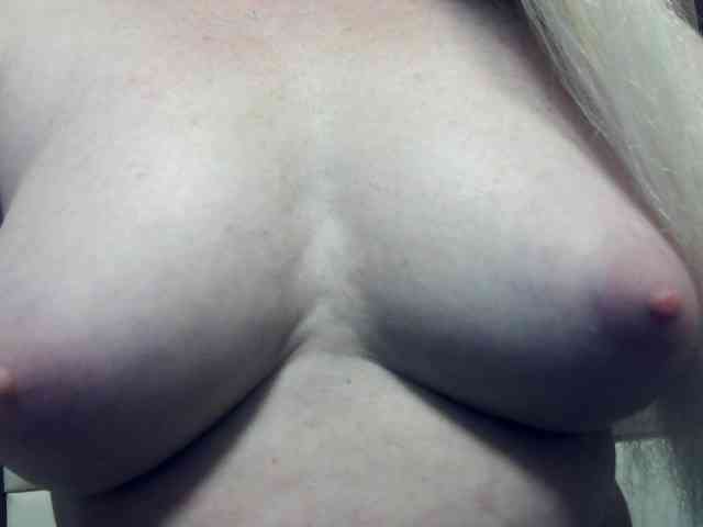 Lilia103 webcam