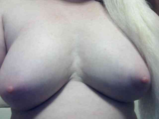 Lilia103 webcam