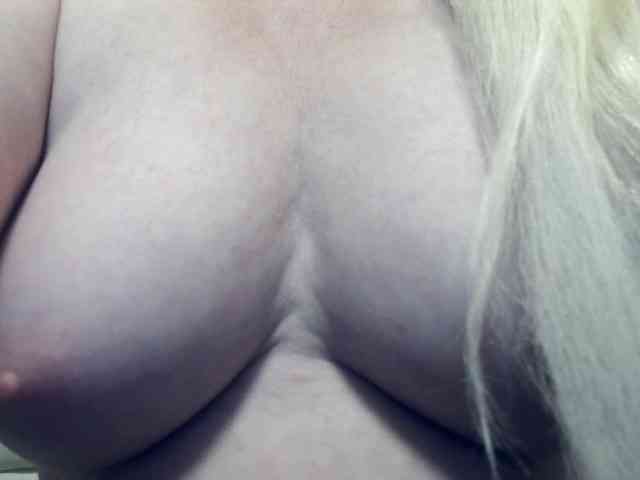 Lilia103 webcam