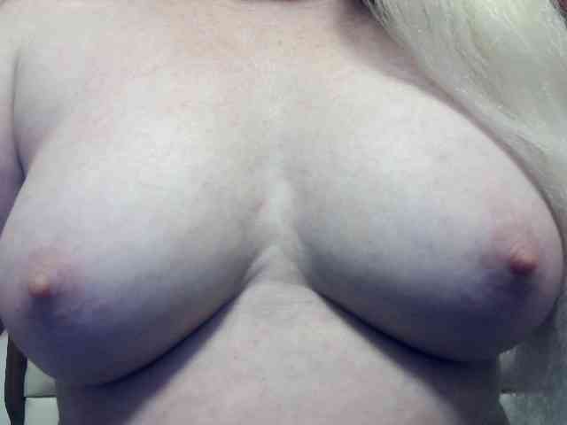 Lilia103 webcam