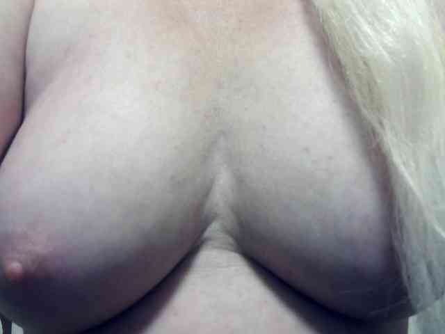 Lilia103 webcam