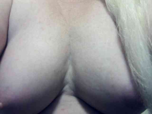 Lilia103 webcam