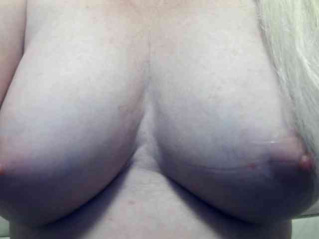 Lilia103 webcam