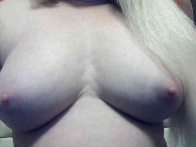 Lilia103 webcam