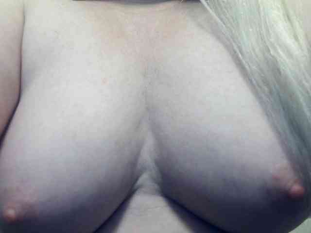 Lilia103 webcam