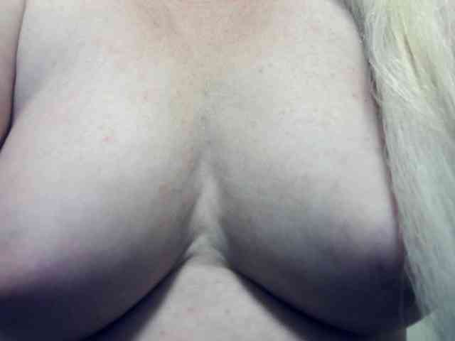 Lilia103 webcam
