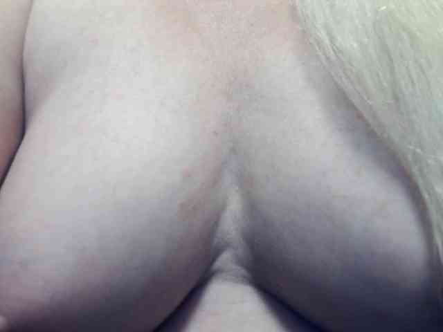 Lilia103 webcam