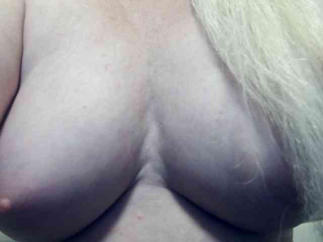Lilia103 webcam