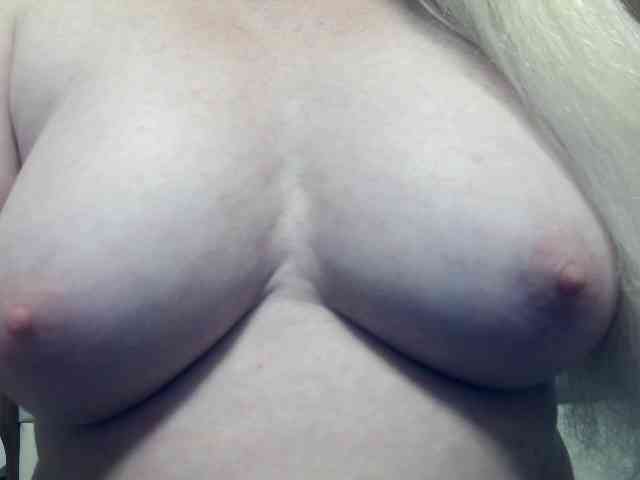 Lilia103 webcam
