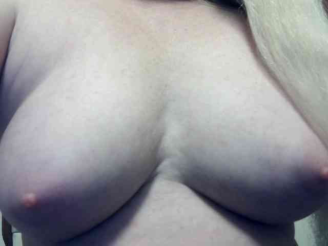 Lilia103 webcam