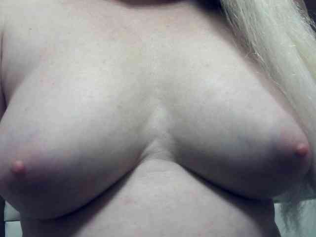 Lilia103 webcam