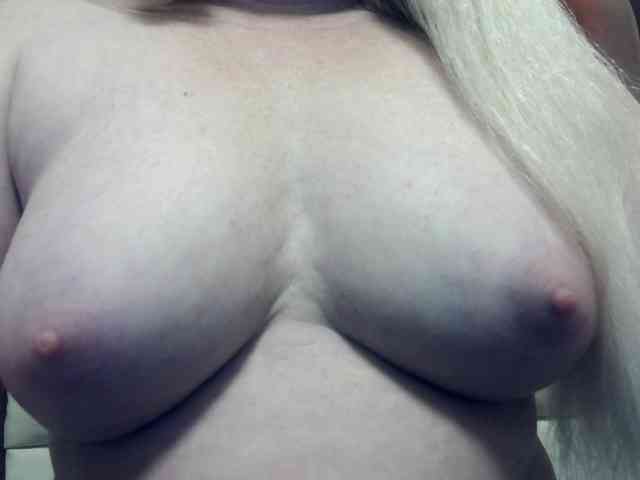Lilia103 webcam