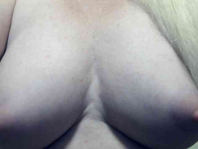 Lilia103 webcam