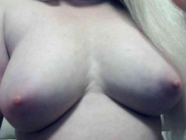 Lilia103 webcam