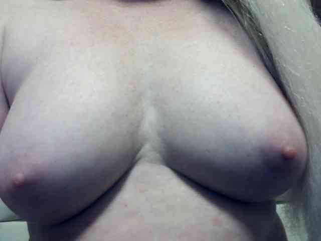 Lilia103 webcam