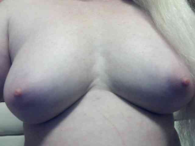 Lilia103 webcam