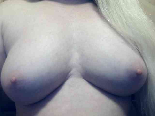 Lilia103 webcam