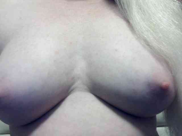 Lilia103 webcam
