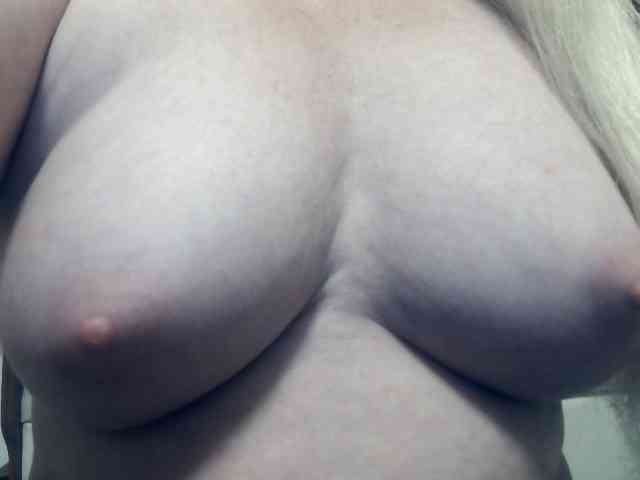 Lilia103 webcam