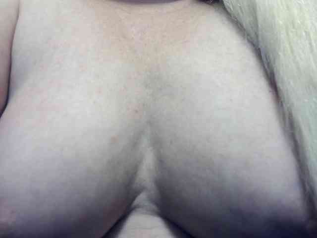 Lilia103 webcam