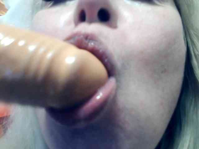Lilia103 webcam