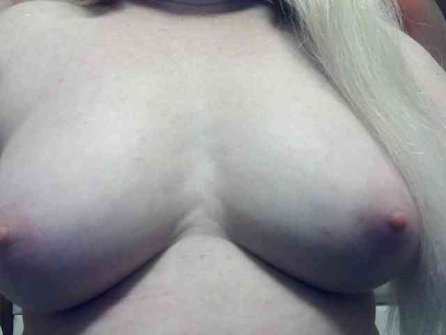 Lilia103 webcam