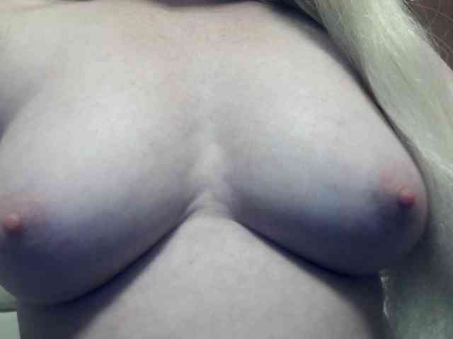 Lilia103 webcam