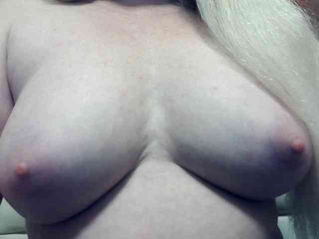 Lilia103 webcam