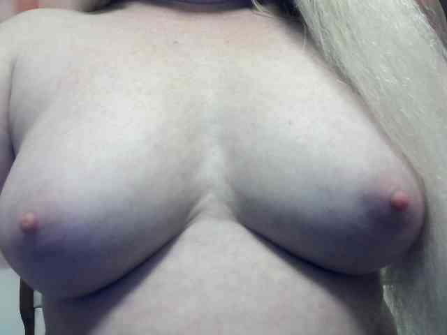 Lilia103 webcam