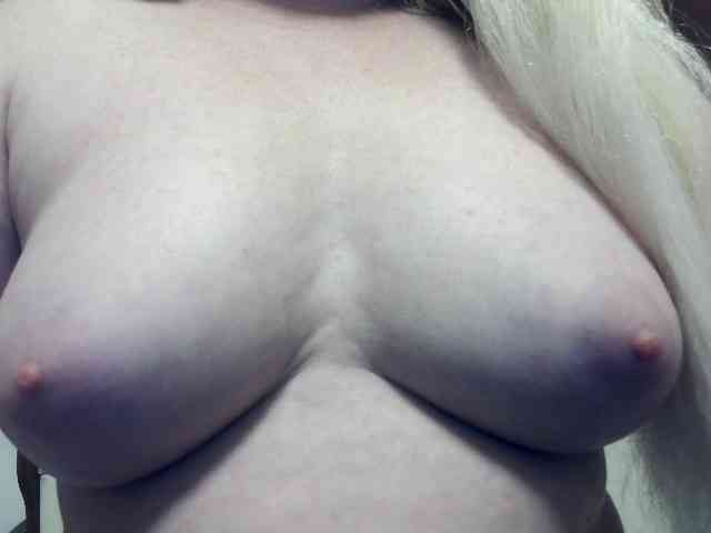 Lilia103 webcam