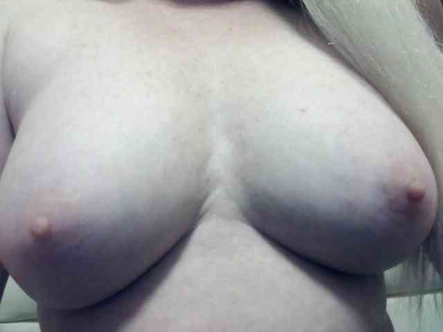 Lilia103 webcam